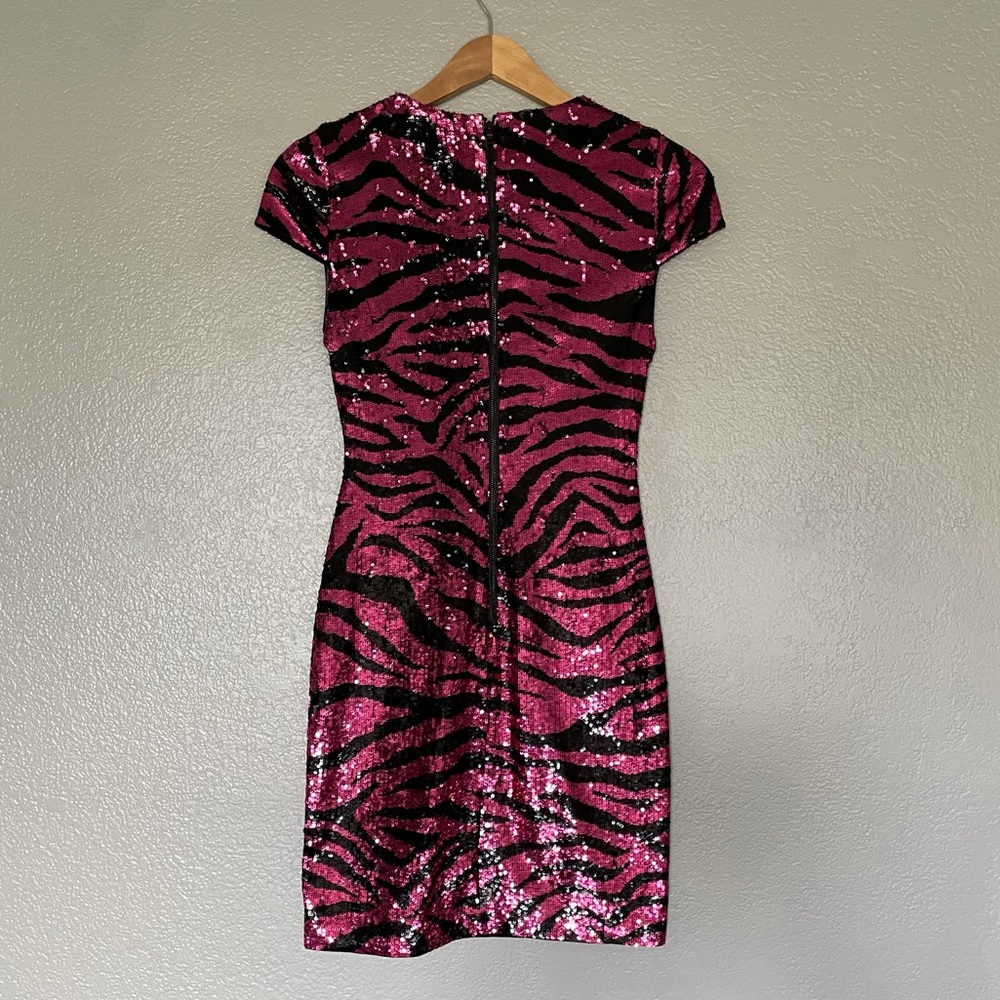 Alice + Olivia Tiger Sequin Mini Dress NWT Prom - Picture 3 of 13